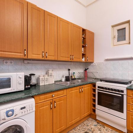 D8 Sphinx Apartman Будапеща Екстериор снимка