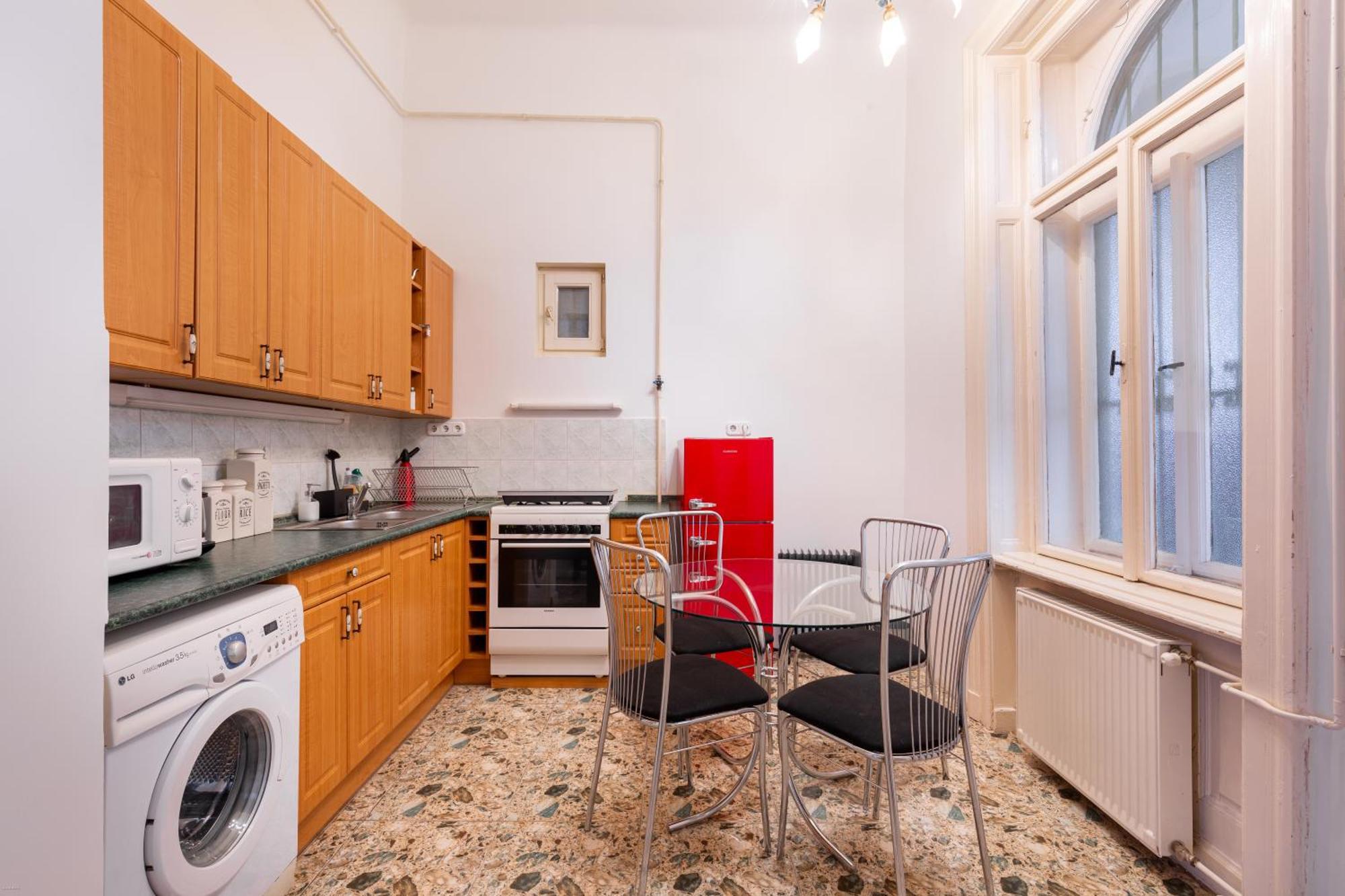 D8 Sphinx Apartman Будапеща Екстериор снимка